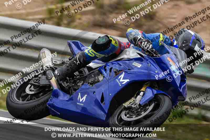 cadwell no limits trackday;cadwell park;cadwell park photographs;cadwell trackday photographs;enduro digital images;event digital images;eventdigitalimages;navarra;no limits trackdays;peter wileman photography;racing digital images;trackday digital images;trackday photos